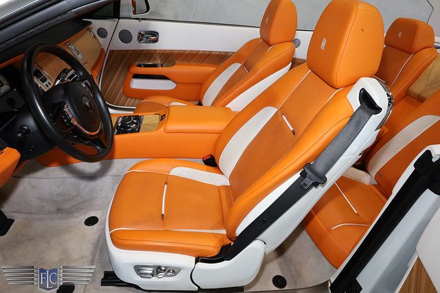 2017 Rolls-Royce Dawn Convertible - 23041760 - 20