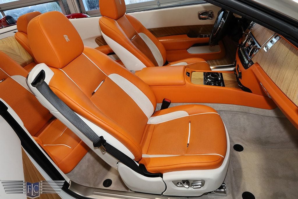 2017 Rolls-Royce Dawn Convertible - 23041760 - 21