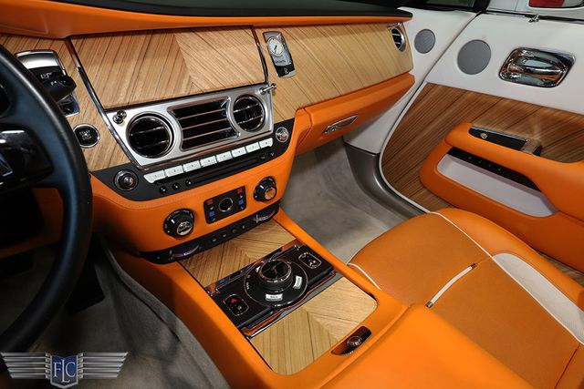 2017 Rolls-Royce Dawn Convertible - 23041760 - 30