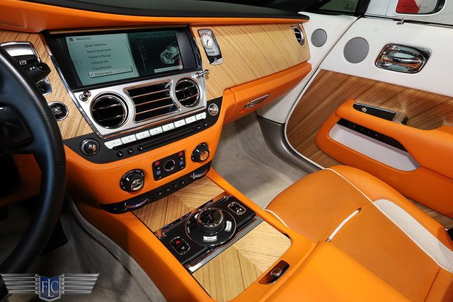2017 Rolls-Royce Dawn Convertible - 23041760 - 31