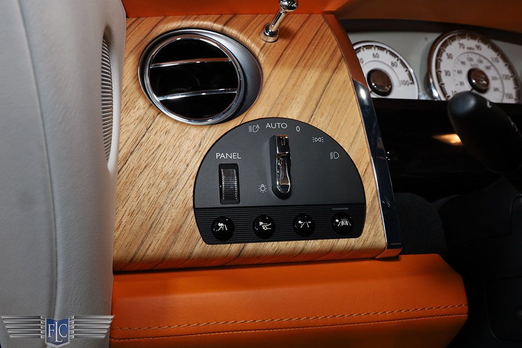2017 Rolls-Royce Dawn Convertible - 23041760 - 37