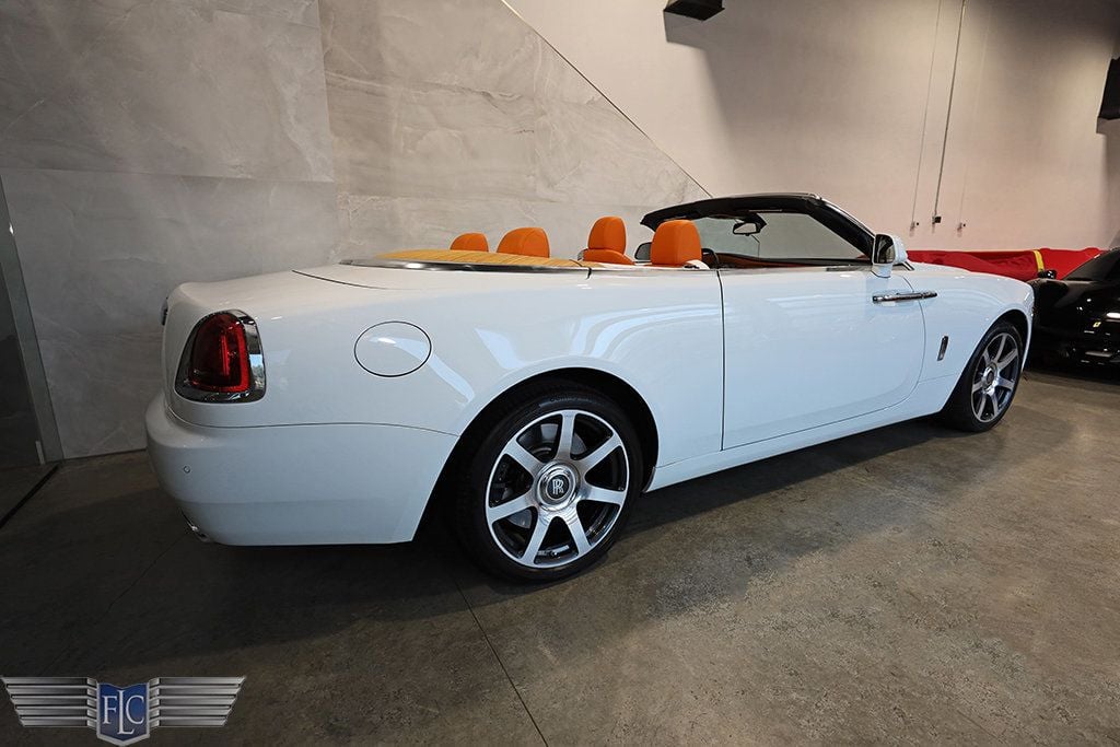 2017 Rolls-Royce Dawn Convertible - 23041760 - 4