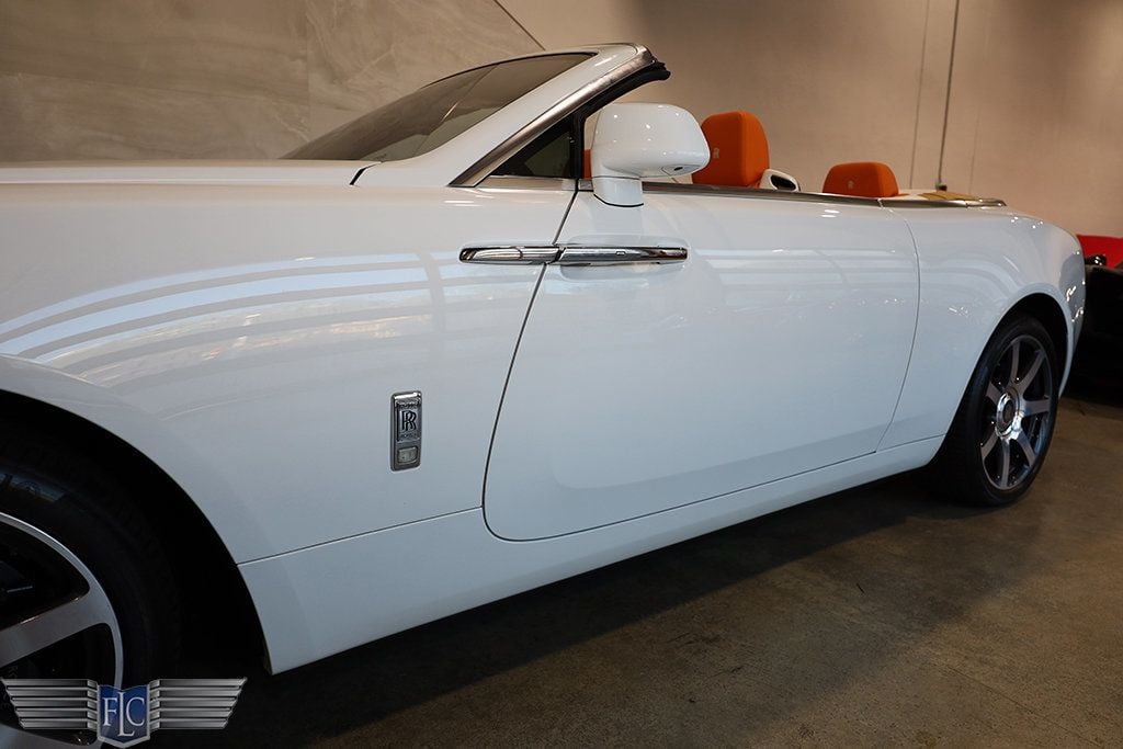2017 Rolls-Royce Dawn Convertible - 23041760 - 6