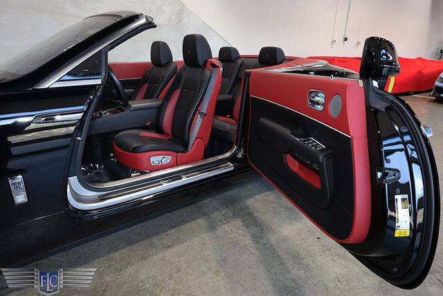 2017 Rolls-Royce Dawn Convertible - 23082501 - 16