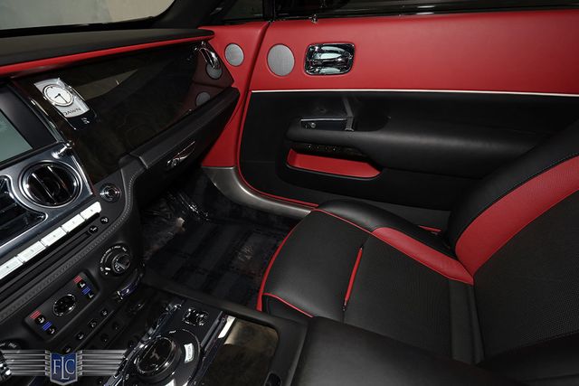 2017 Rolls-Royce Dawn Convertible - 23082501 - 25