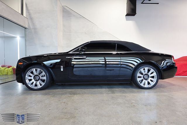 2017 Rolls-Royce Dawn Convertible - 23082501 - 2