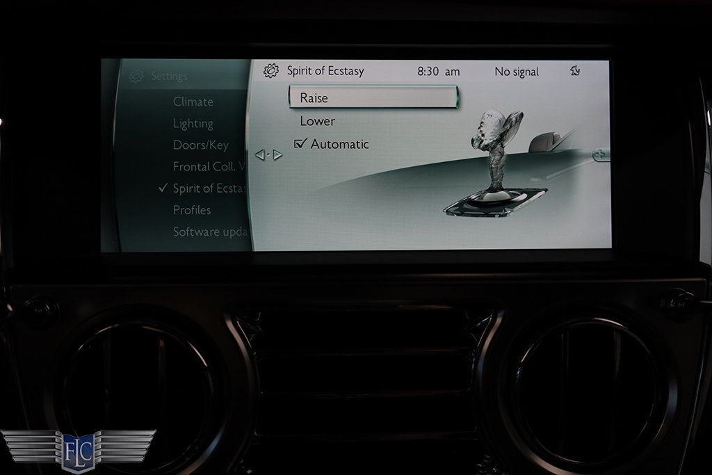 2017 Rolls-Royce Dawn Convertible - 23082501 - 30