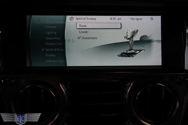 2017 Rolls-Royce Dawn Convertible - 23082501 - 30