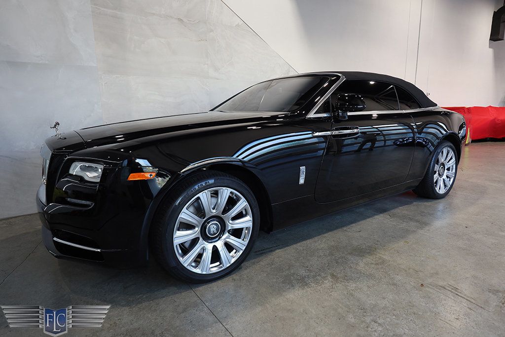 2017 Rolls-Royce Dawn Convertible - 23082501 - 3