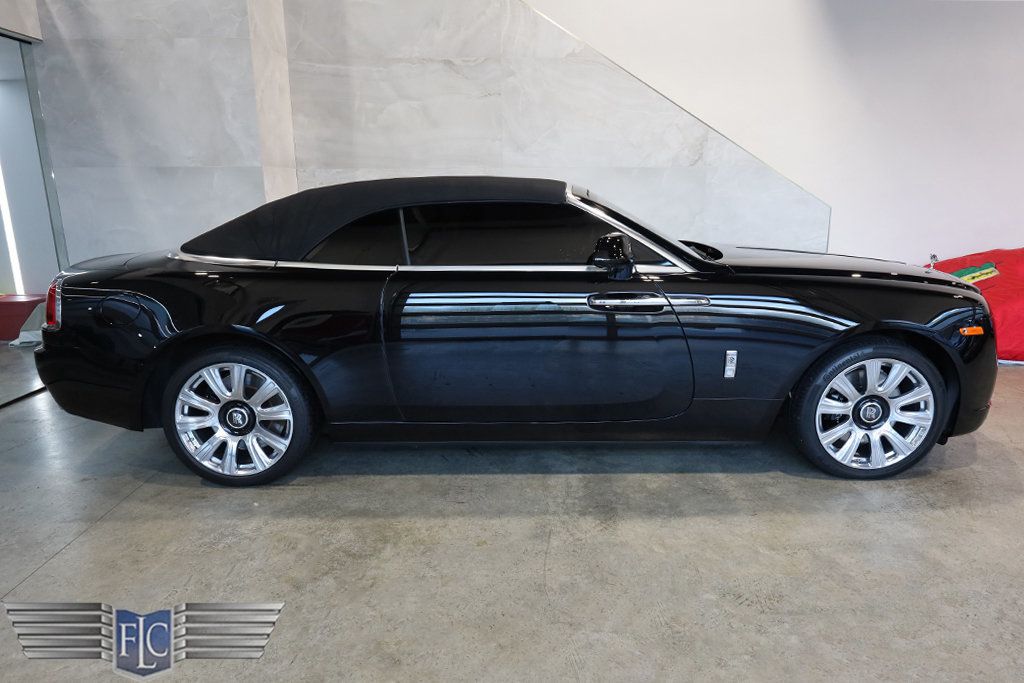 2017 Rolls-Royce Dawn Convertible - 23082501 - 44