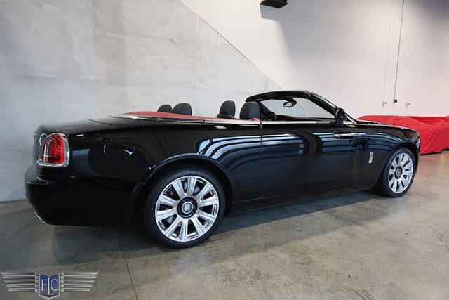 2017 Rolls-Royce Dawn Convertible - 23082501 - 4