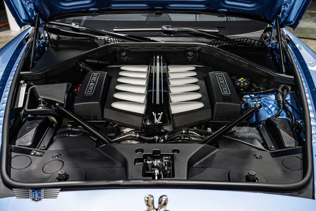 2017 Rolls-Royce Dawn Convertible - 23094548 - 16
