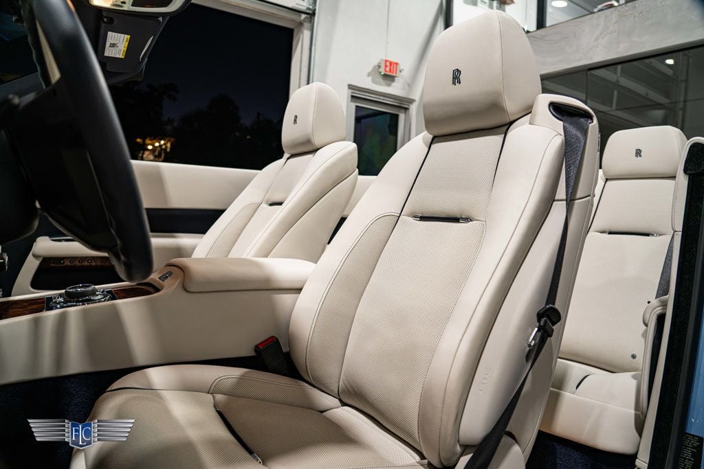 2017 Rolls-Royce Dawn Convertible - 23094548 - 1