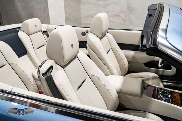 2017 Rolls-Royce Dawn Convertible - 23094548 - 21