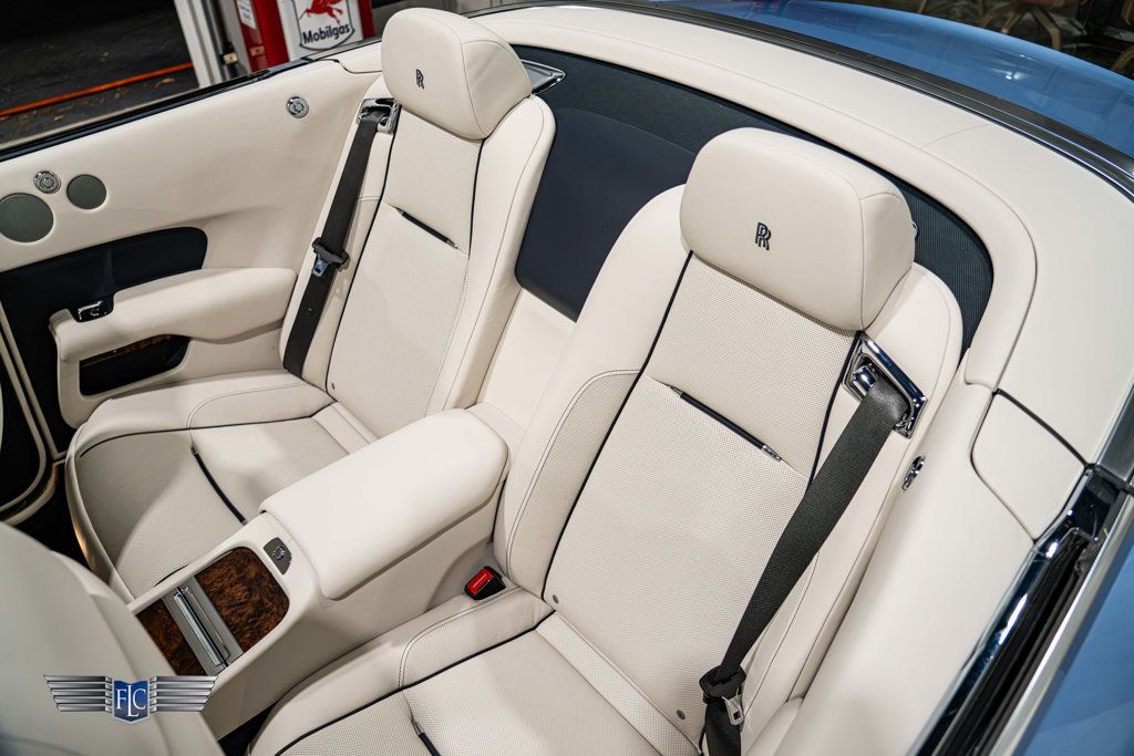 2017 Rolls-Royce Dawn Convertible - 23094548 - 25
