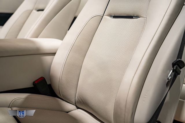 2017 Rolls-Royce Dawn Convertible - 23094548 - 30