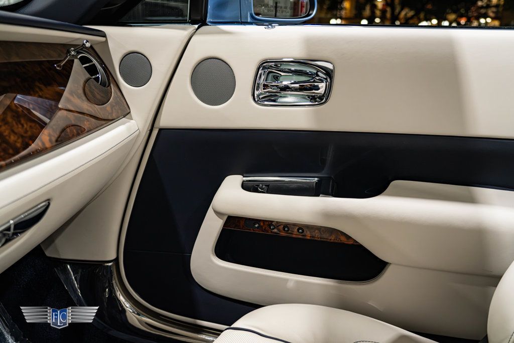2017 Rolls-Royce Dawn Convertible - 23094548 - 32