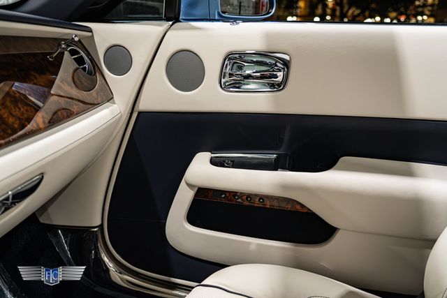 2017 Rolls-Royce Dawn Convertible - 23094548 - 32