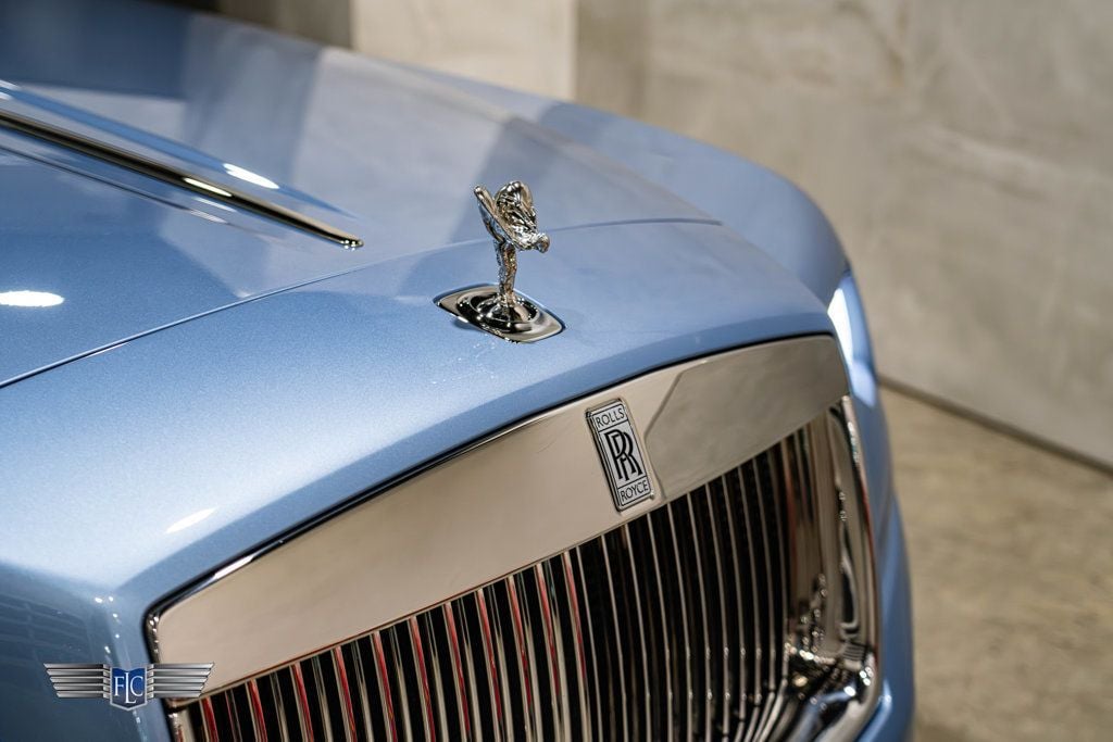 2017 Rolls-Royce Dawn Convertible - 23094548 - 6