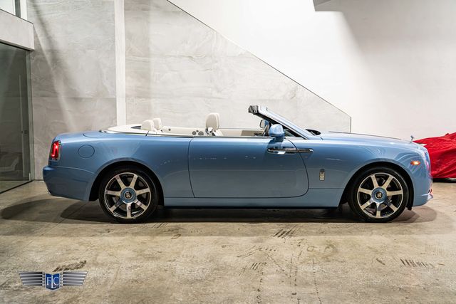 2017 Rolls-Royce Dawn Convertible - 23094548 - 7