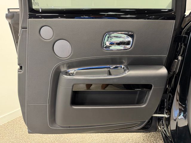 2017 Rolls-Royce Ghost STARLIGHT HEADLINER - 23031179 - 30