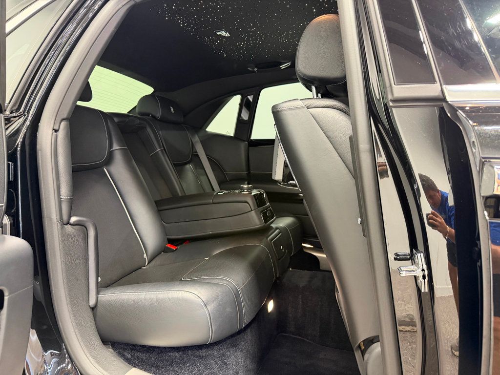 2017 Rolls-Royce Ghost STARLIGHT HEADLINER - 23031179 - 40