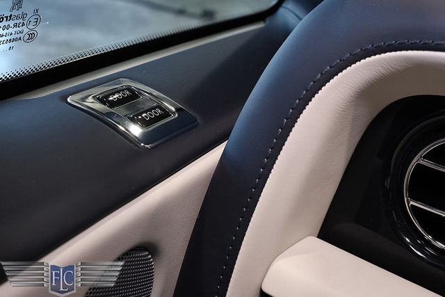 2017 Rolls-Royce Phantom Base - 22945304 - 20