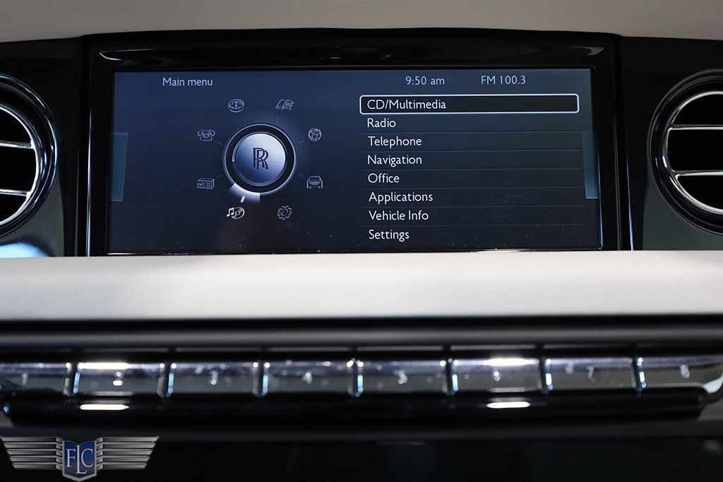 2017 Rolls-Royce Phantom Base - 22945304 - 34