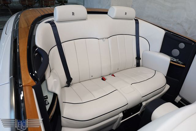 2017 Rolls-Royce Phantom Drophead Coupe - 22945304 - 25