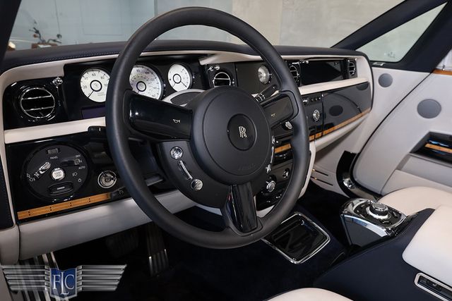 2017 Rolls-Royce Phantom Drophead Coupe - 22945304 - 29