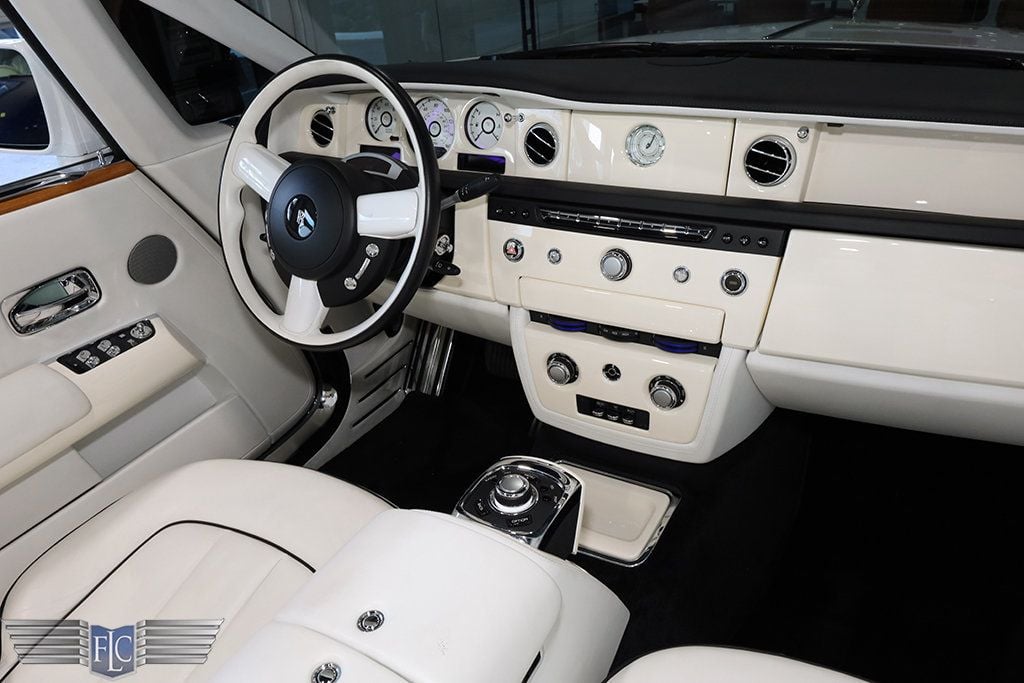 2017 Rolls-Royce Phantom Drophead Covertible - Final Edition - 22834890 - 24