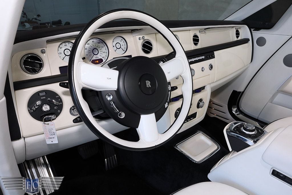 2017 Rolls-Royce Phantom Drophead Covertible - Final Edition - 22834890 - 25