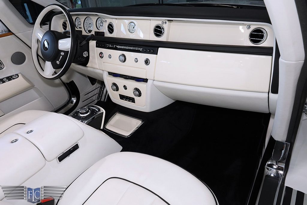 2017 Rolls-Royce Phantom Drophead Covertible - Final Edition - 22834890 - 26