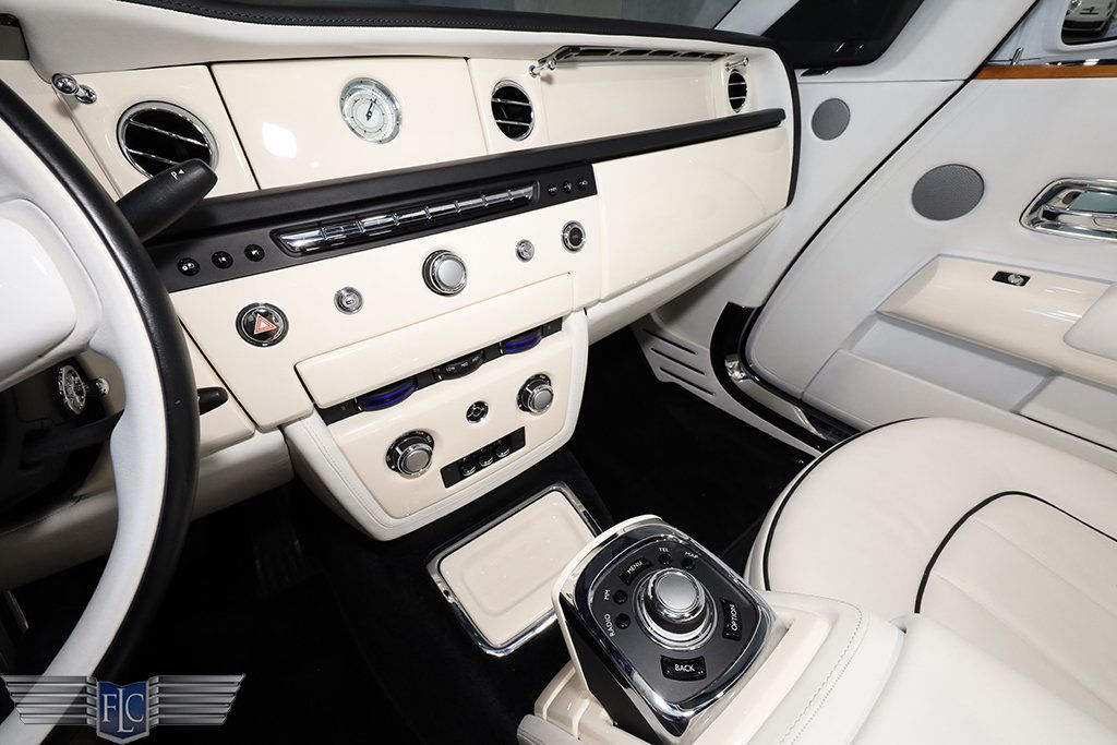 2017 Rolls-Royce Phantom Drophead Covertible - Final Edition - 22834890 - 28