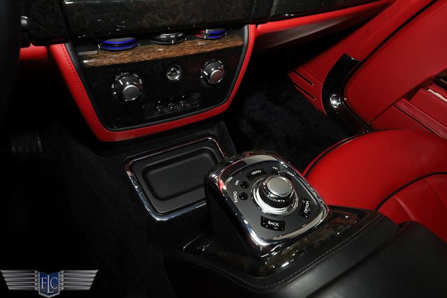 2017 Rolls-Royce Phantom Drophead Coupe  - 23040582 - 34
