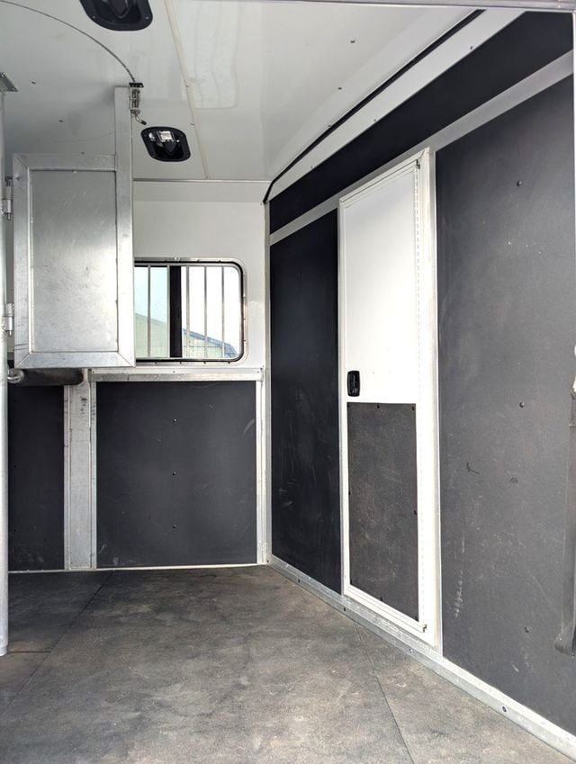 2017 Shadow 2 Horse KingPro Straight Load with Side Ramp  - 22976408 - 2