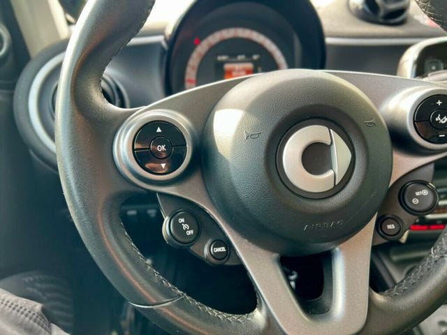 2017 smart fortwo electric drive passion coupe - 22968854 - 13