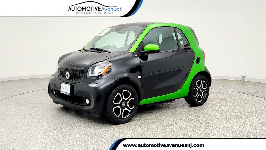 2017 smart fortwo electric drive prime coupe w/ JBL Media System JBL & Prime Package - 23020227 | Video 1
