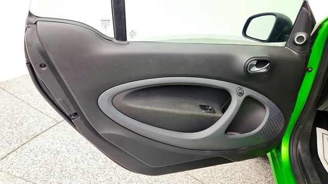 2017 smart fortwo electric drive prime coupe w/ JBL Media System JBL & Prime Package - 23020227 - 9