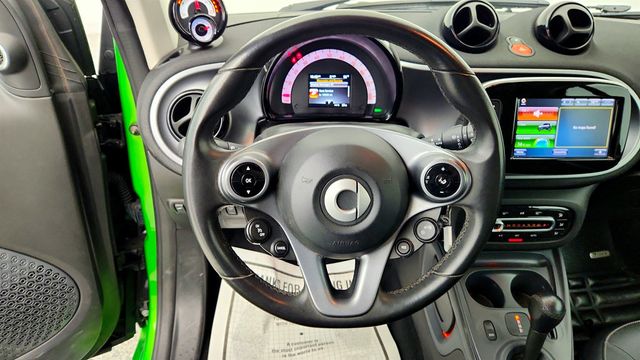 2017 smart fortwo electric drive prime coupe w/ JBL Media System JBL & Prime Package - 23020227 - 12