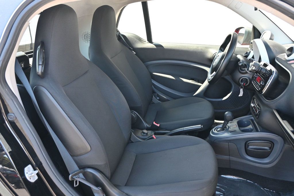 2017 Smart Fortwo Electric Drive photo 13