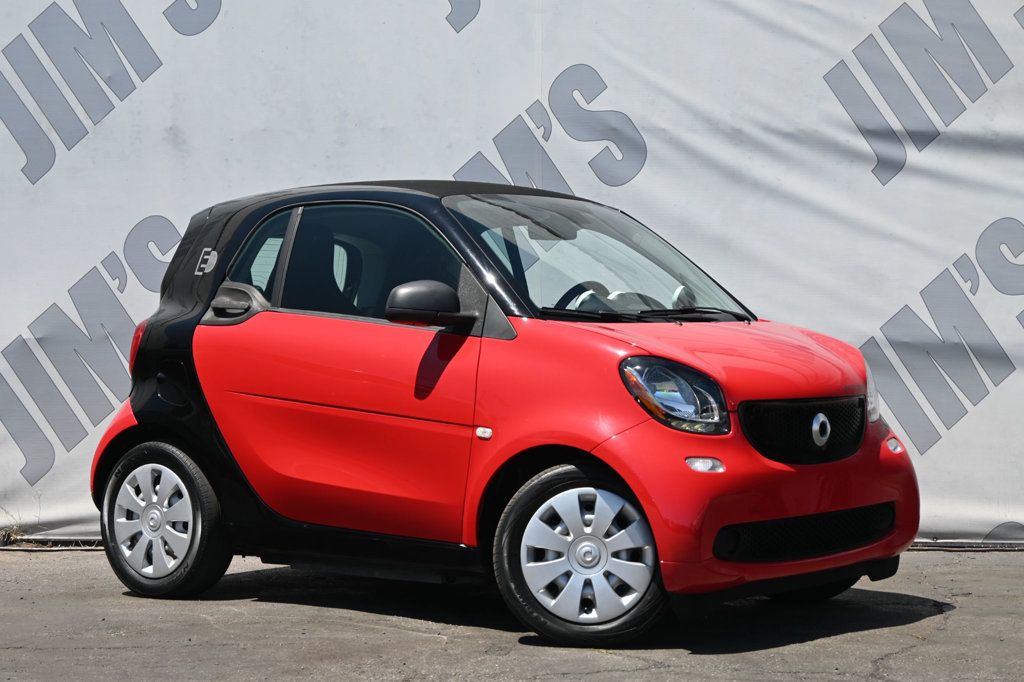 2017 Smart Fortwo Electric Drive photo 3