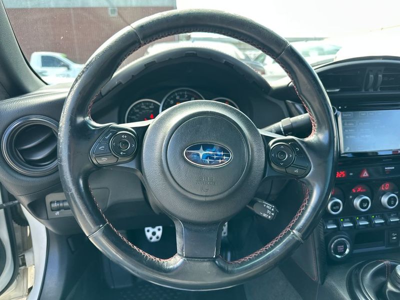 2017 Subaru BRZ Limited Manual - 22982527 - 17