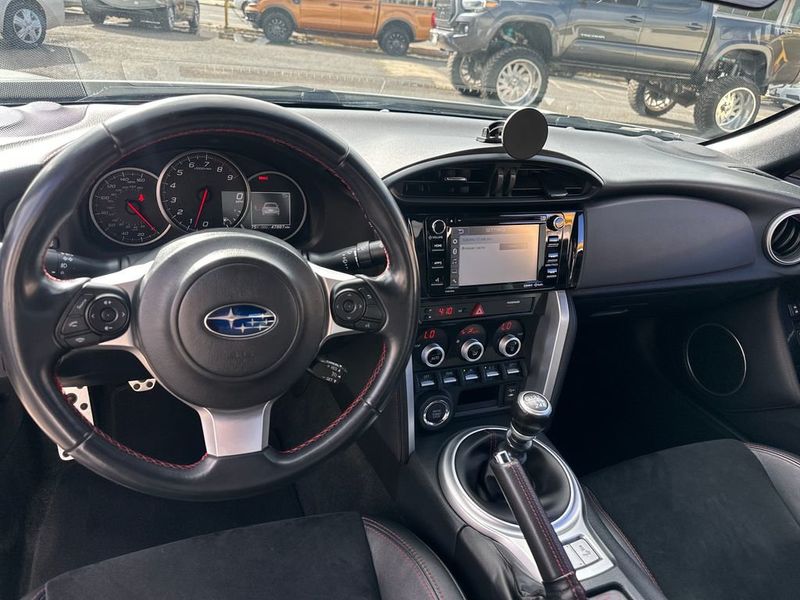 2017 Subaru BRZ Limited Manual - 22989988 - 13