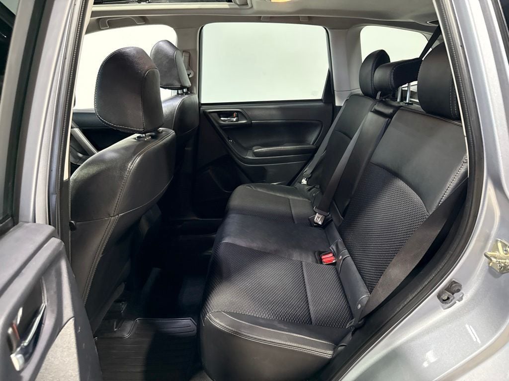 2017 Subaru Forester 2.0XT Premium CVT - 23038604 - 27