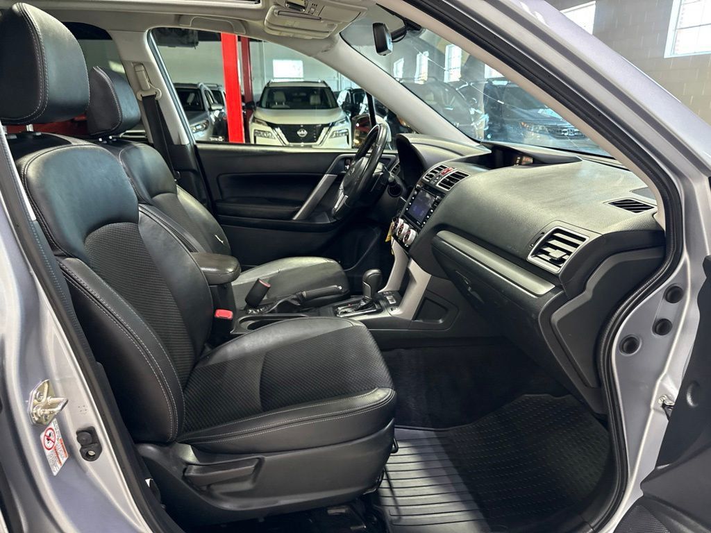 2017 Subaru Forester 2.0XT Premium CVT - 23038604 - 36