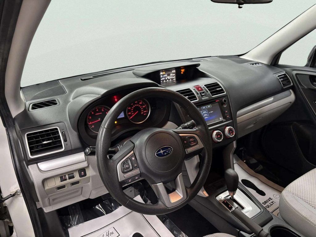 2017 Subaru Forester 2.5i CVT - 23056563 - 12