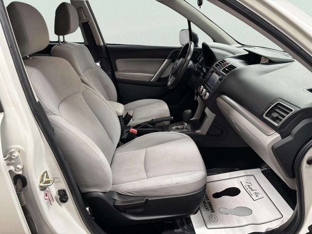 2017 Subaru Forester 2.5i CVT - 23056563 - 19