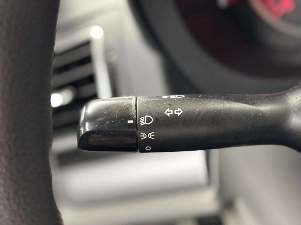 2017 Subaru Forester 2.5i CVT - 23056563 - 29