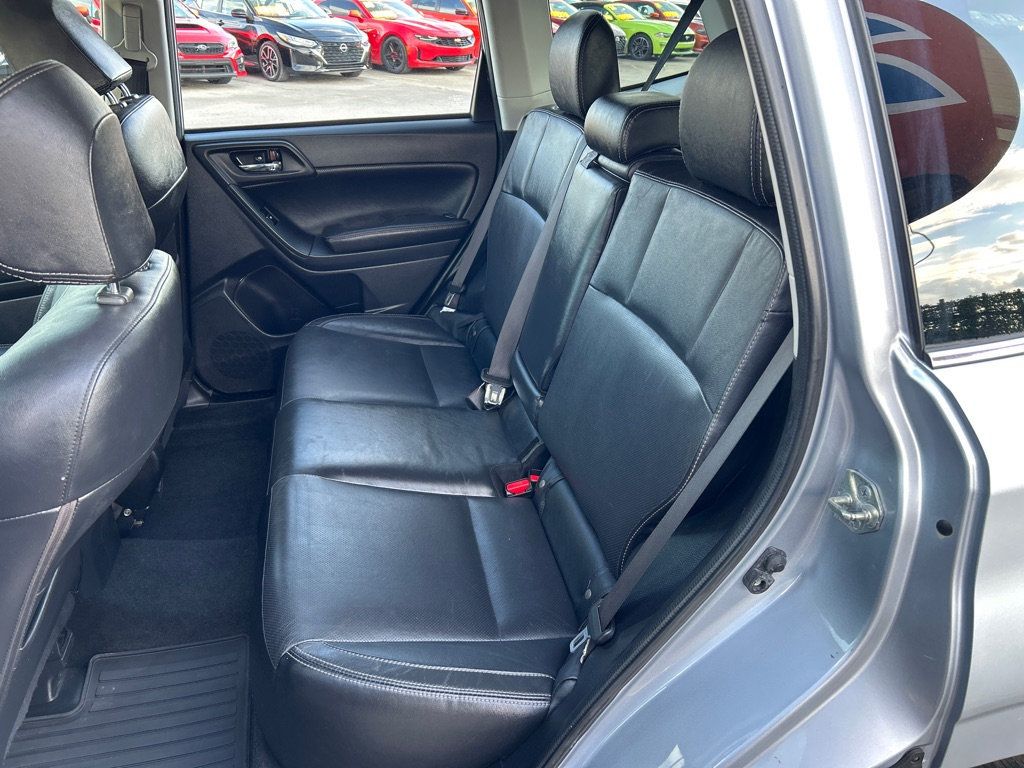 2017 Subaru Forester 2.5i Limited photo 4
